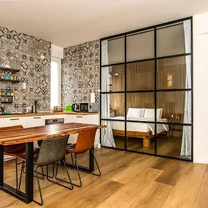 Apartment Luxury Flat By Station / Unique View